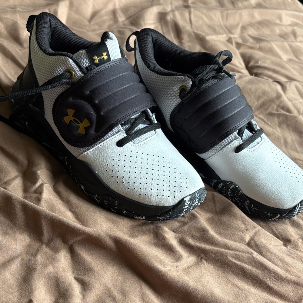 Under Armour Kids' Black and Gray Sneakers